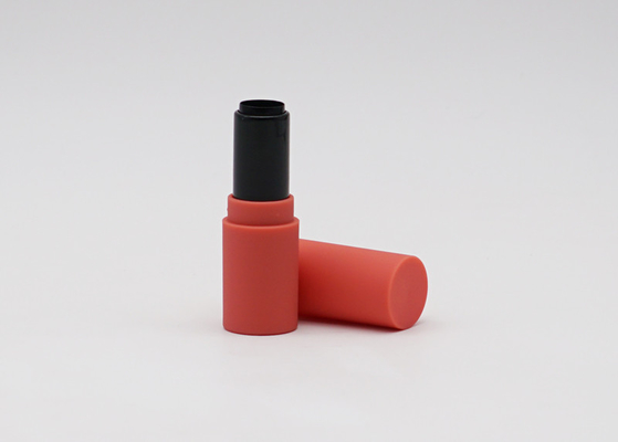 Colore che abbina la metropolitana di plastica cilindrica del rossetto, contenitore liquido vuoto del rossetto
